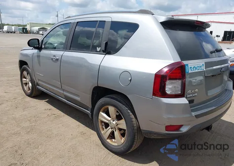 2015 Jeep Compass Sport z USA, uszkodzony, nr VIN 1C4NJDBB7FD114569